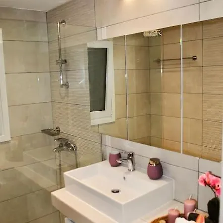 Apartment Gpk Lux 2br - 7 Min Walking To Acropolis Athens